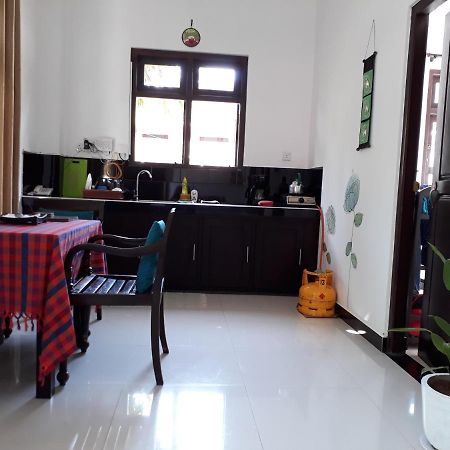 Apna Homestay Apartments Unawatuna Extérieur photo