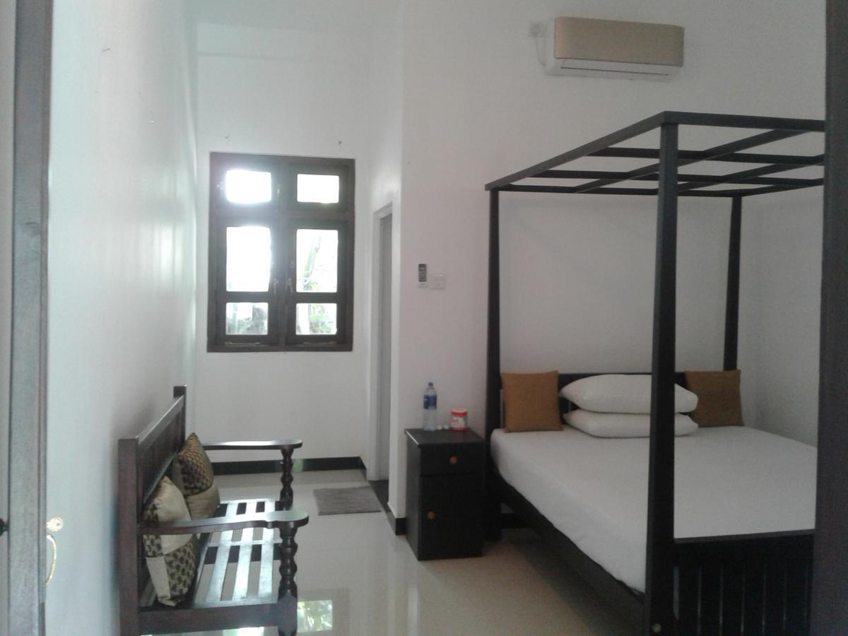 Apna Homestay Apartments Unawatuna Extérieur photo
