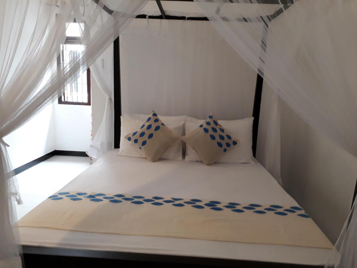 Apna Homestay Apartments Unawatuna Extérieur photo
