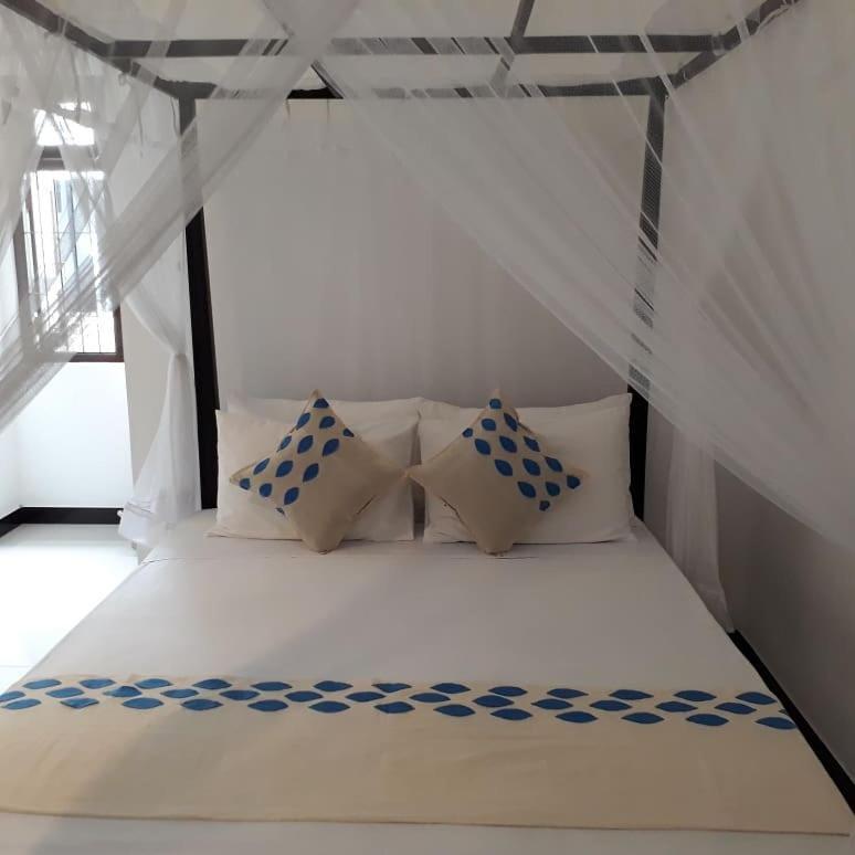 Apna Homestay Apartments Unawatuna Extérieur photo