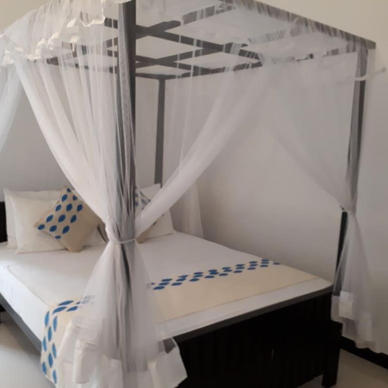 Apna Homestay Apartments Unawatuna Extérieur photo